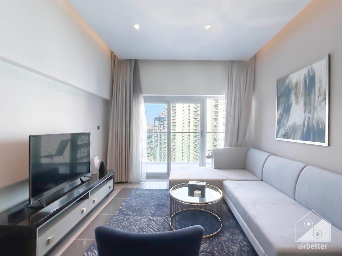 Luxury Stay At Damac Majestine With Balcony & Views Dubai Esterno foto