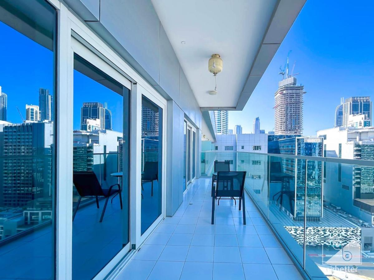 Luxury Stay At Damac Majestine With Balcony & Views Dubai Esterno foto