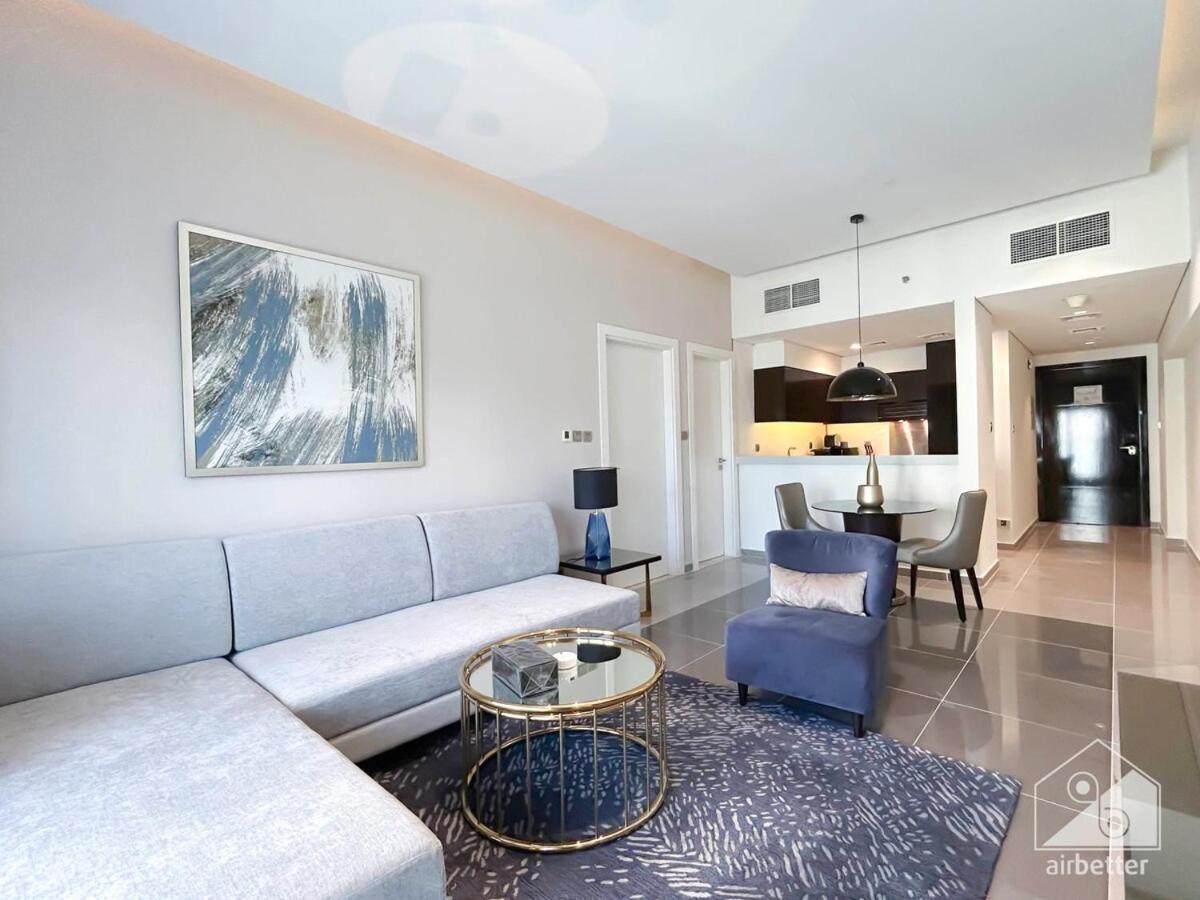 Luxury Stay At Damac Majestine With Balcony & Views Dubai Esterno foto