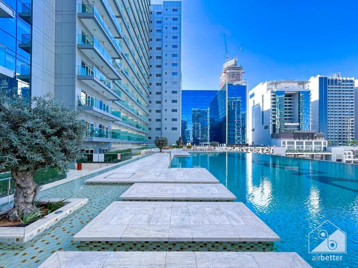 Luxury Stay At Damac Majestine With Balcony & Views Dubai Esterno foto