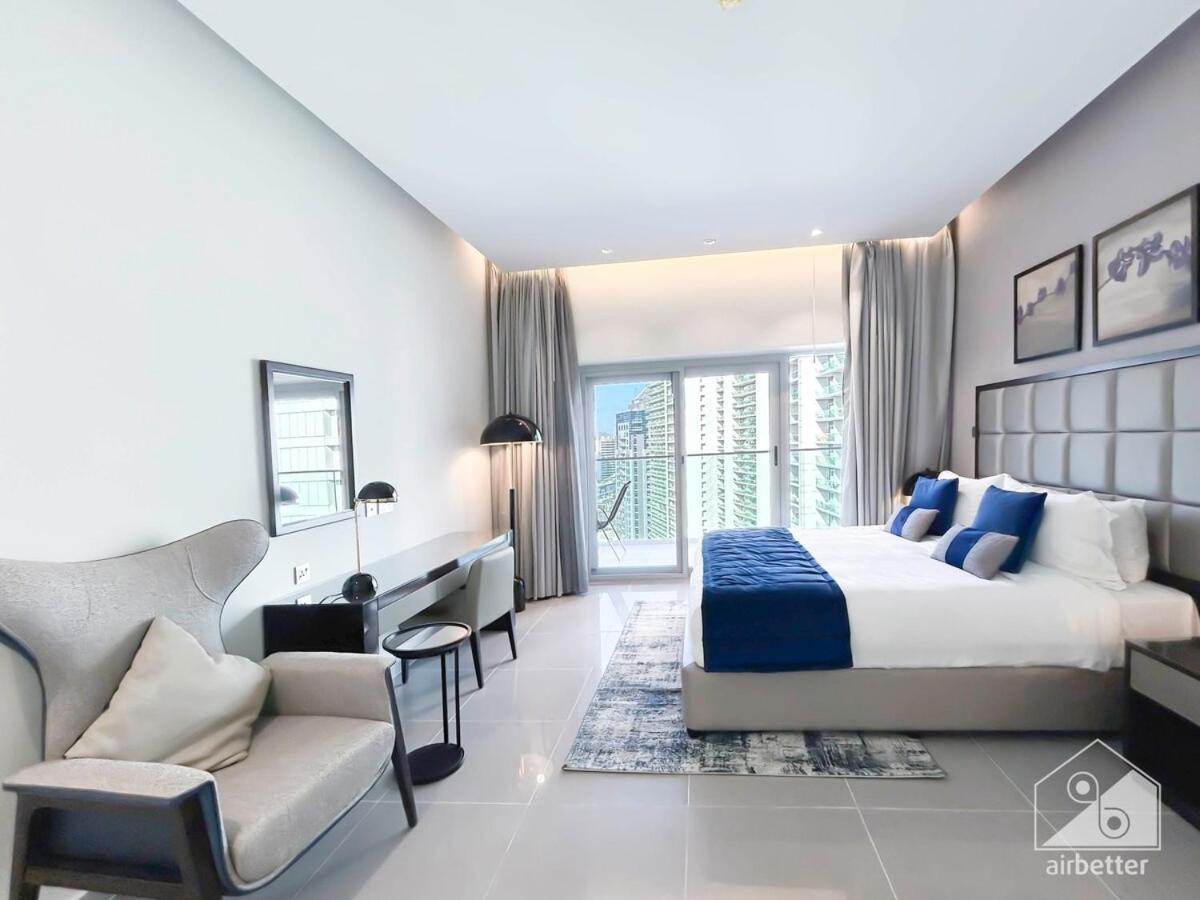 Luxury Stay At Damac Majestine With Balcony & Views Dubai Esterno foto