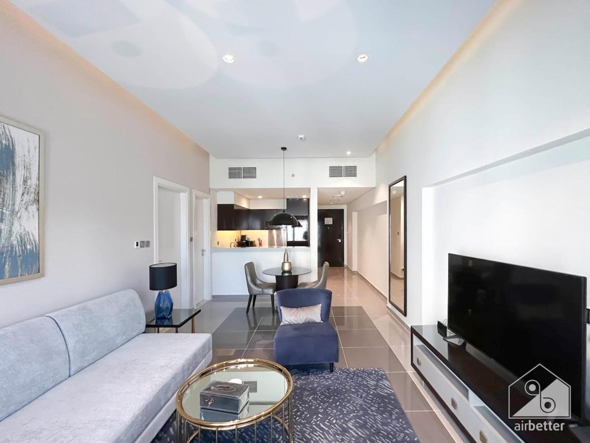 Luxury Stay At Damac Majestine With Balcony & Views Dubai Esterno foto
