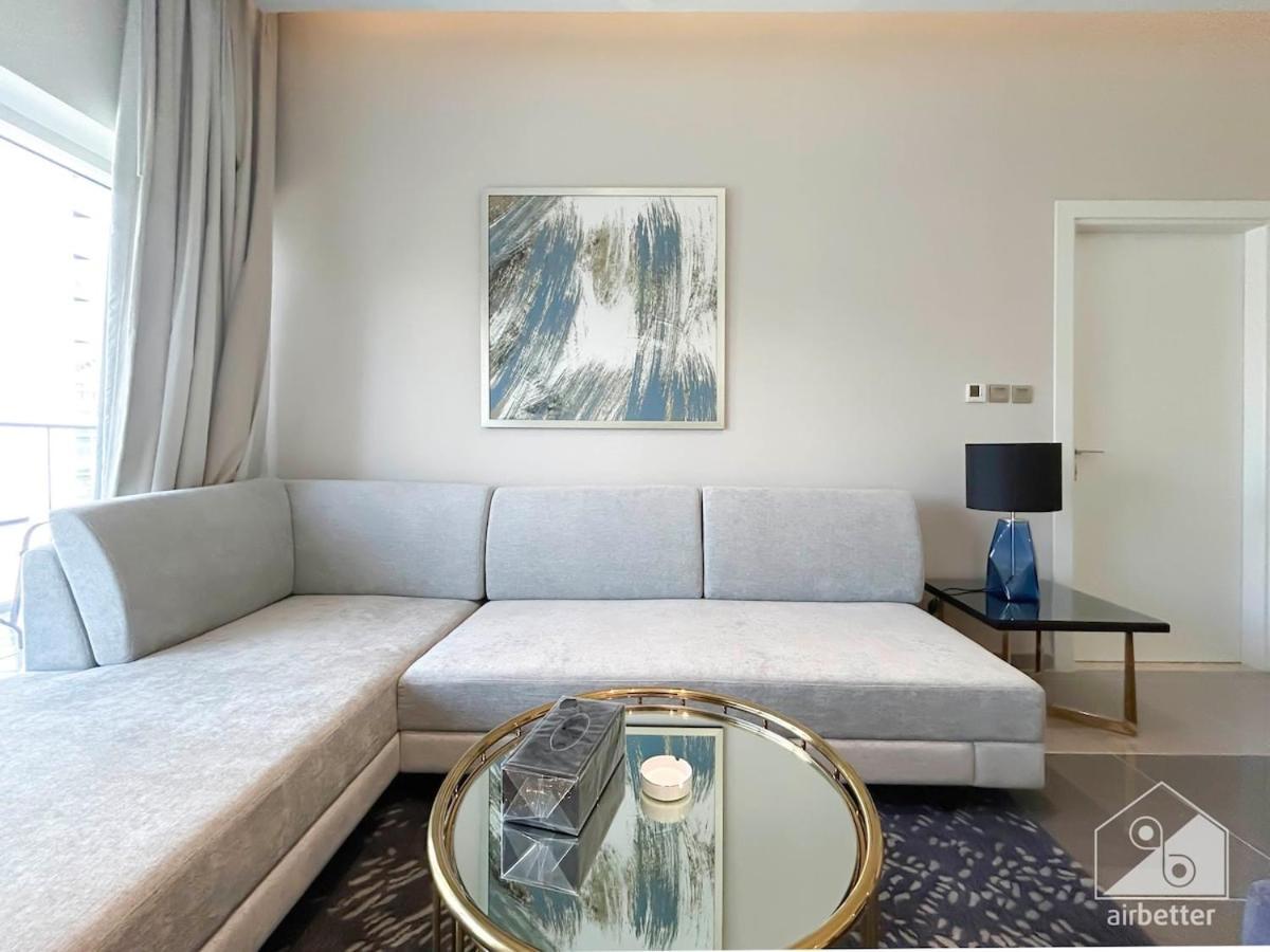 Luxury Stay At Damac Majestine With Balcony & Views Dubai Esterno foto
